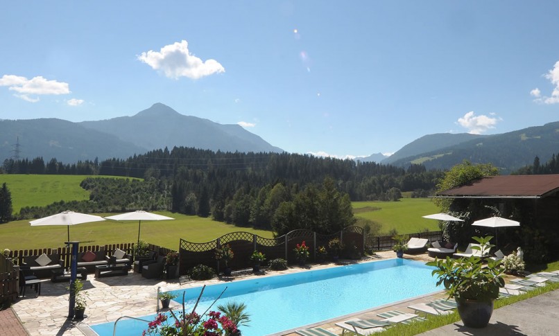 Solarbeheiztes Freischwimmbad